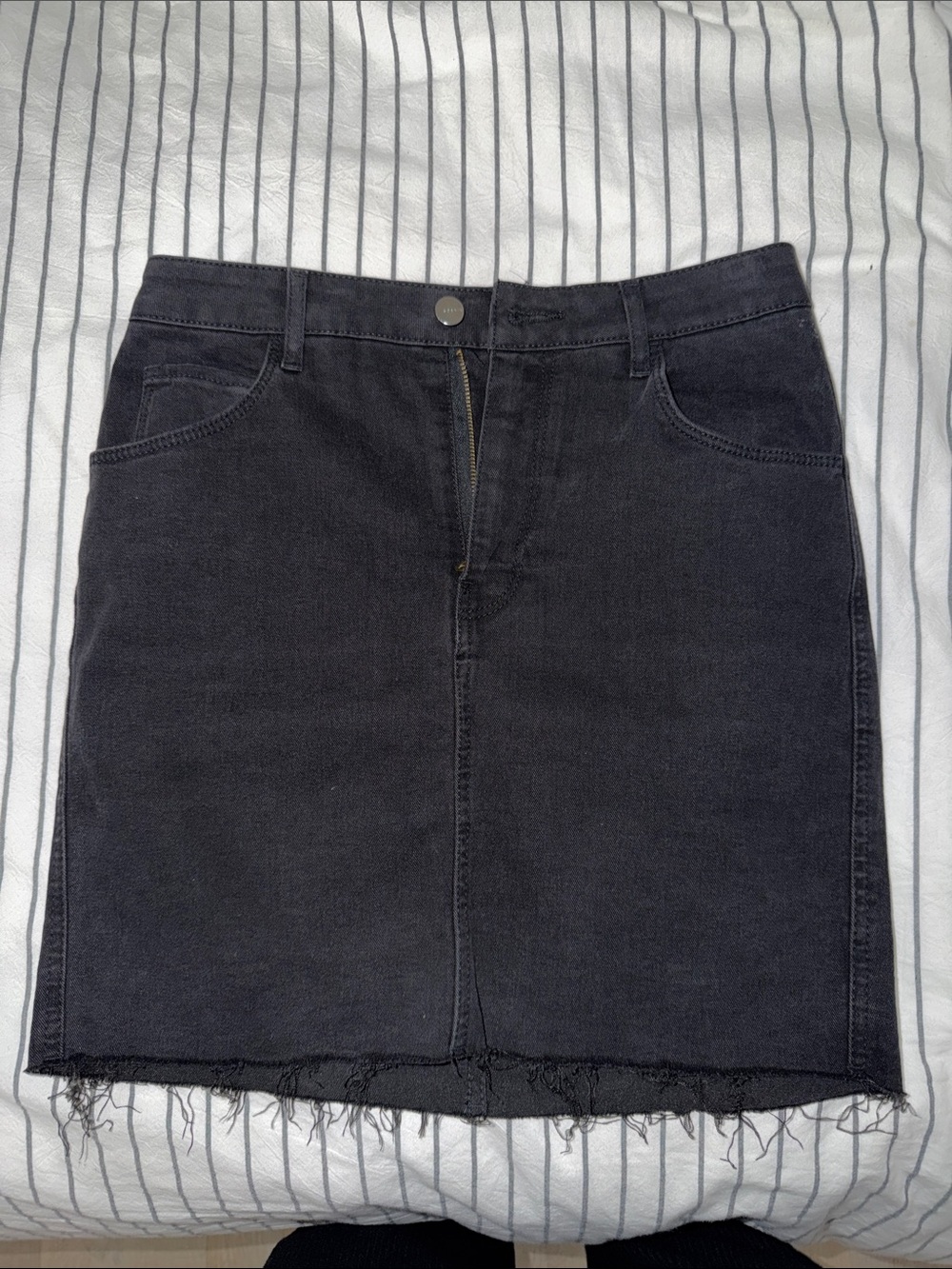 H&M Black Frayed-Hem Midi Denim Skirt